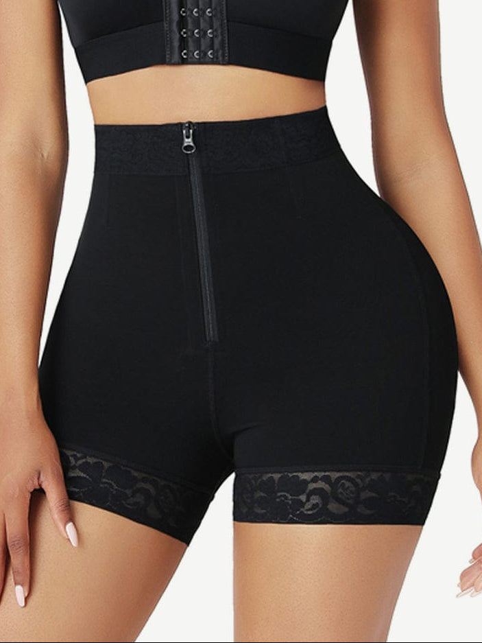 Short gainant taille haute à zip avant