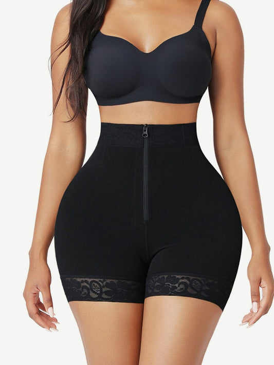 Short gainant taille haute à zip avant