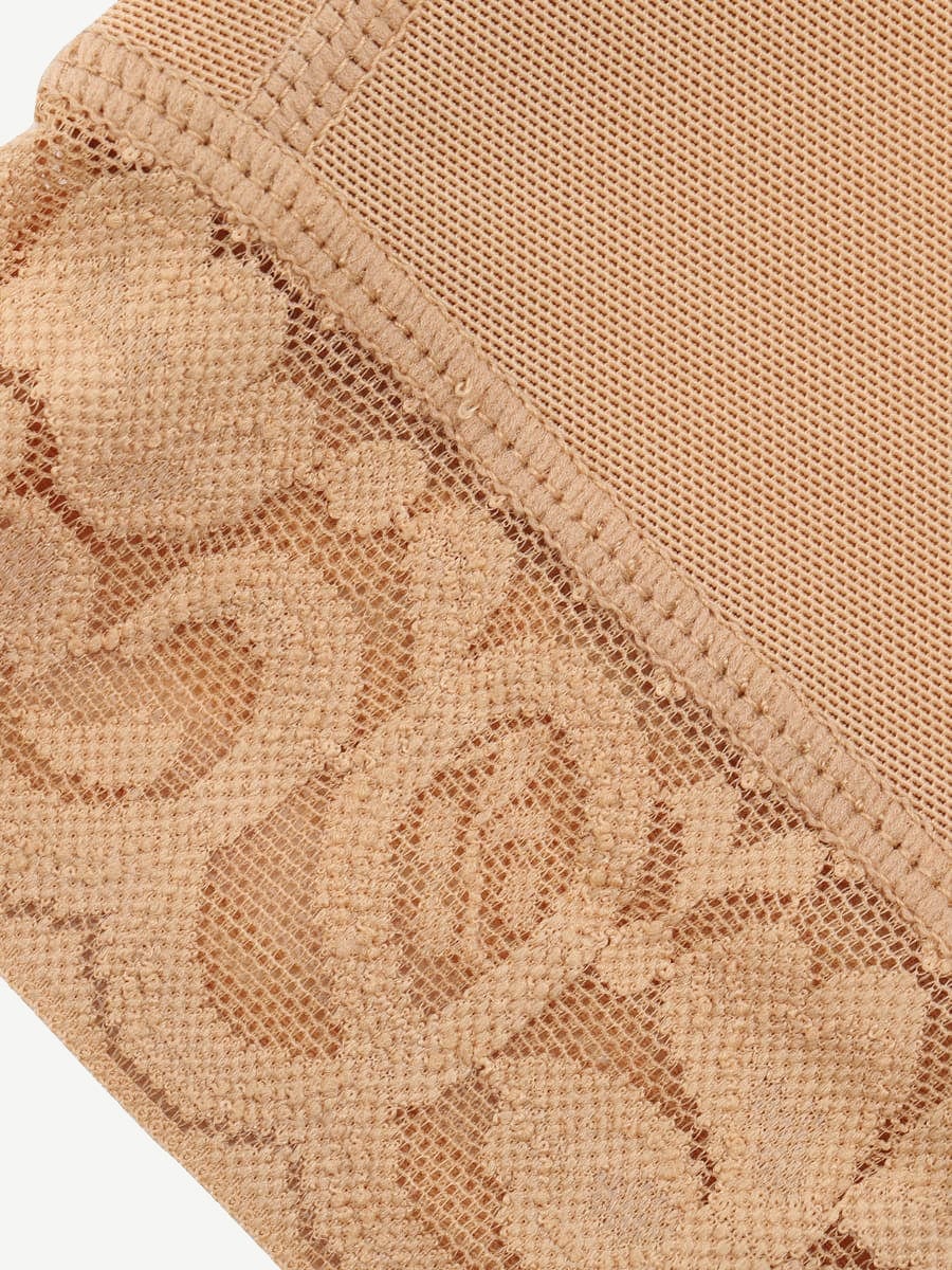 Gaine intégrale à maintien abdominal trois couches