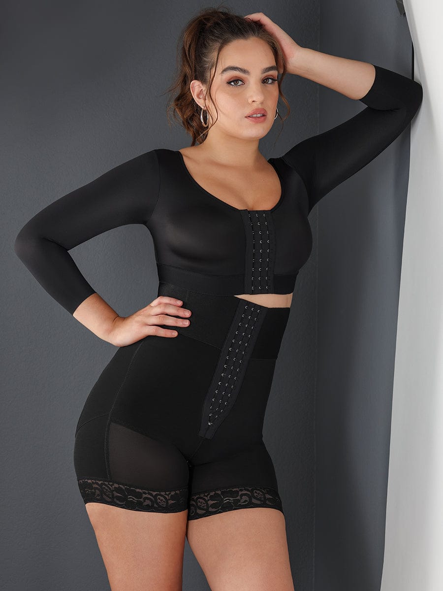 Gaine taille haute à trois baleines et agrafes