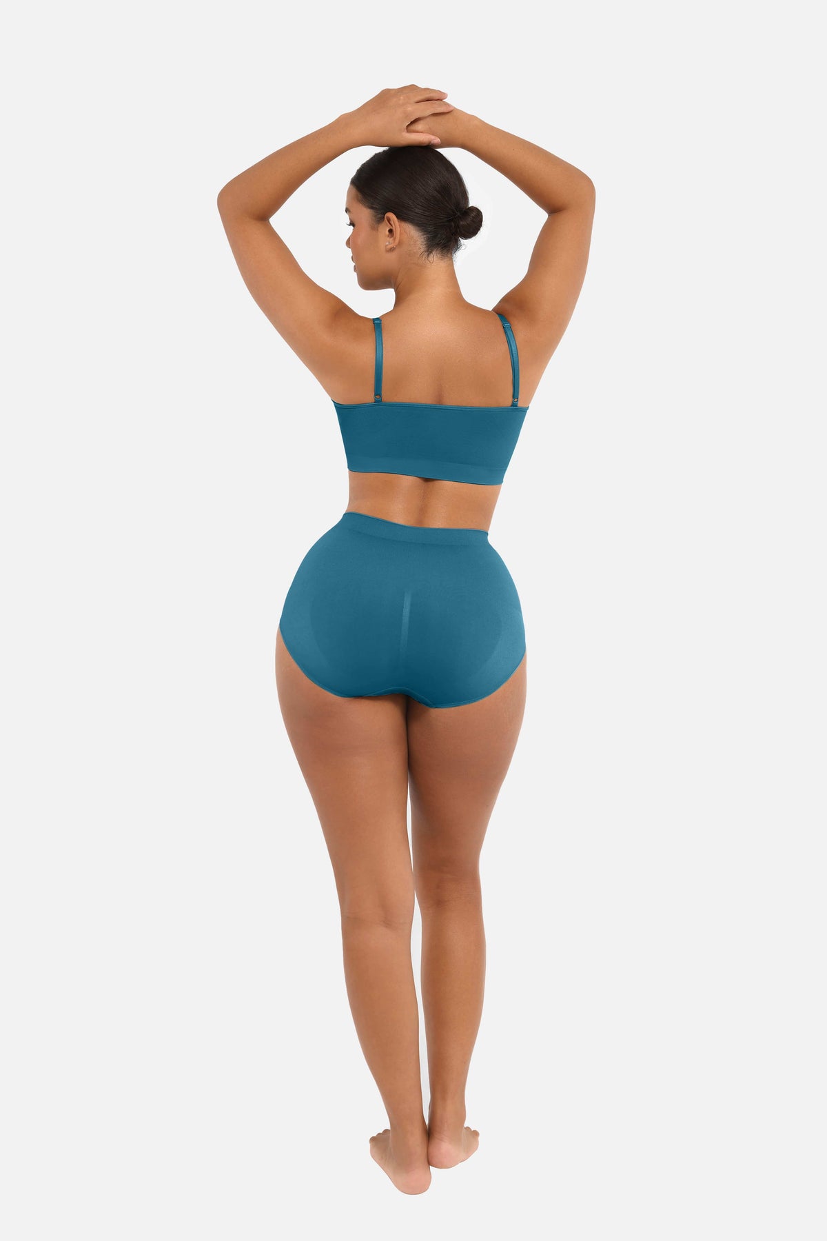 MT240117 — Seamless Mid-Rise Shaping Briefs