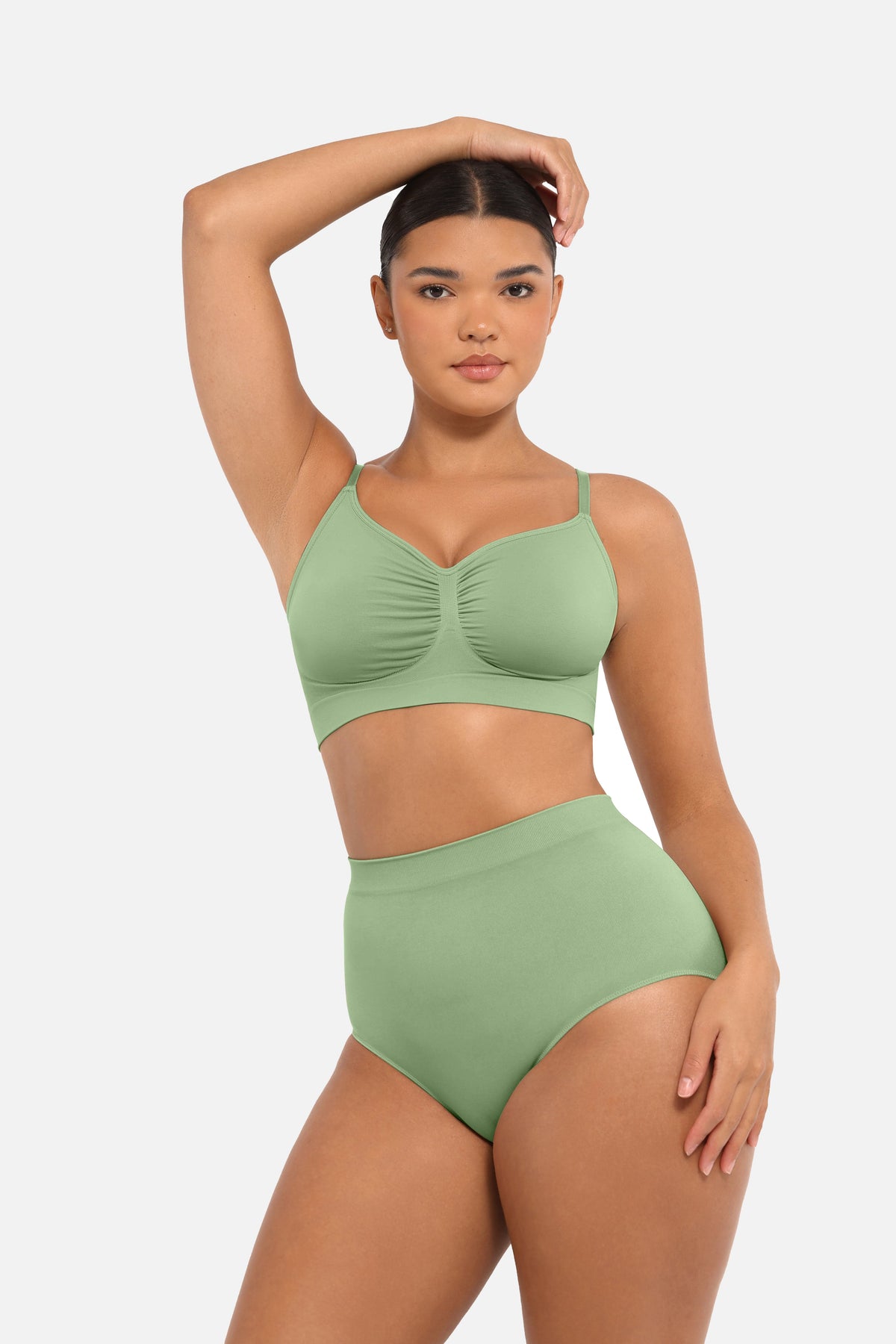 MT240117 — Seamless Mid-Rise Shaping Briefs