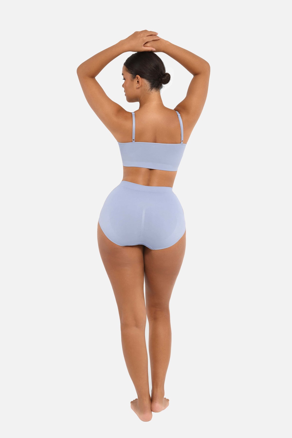 MT240117 — Seamless Mid-Rise Shaping Briefs