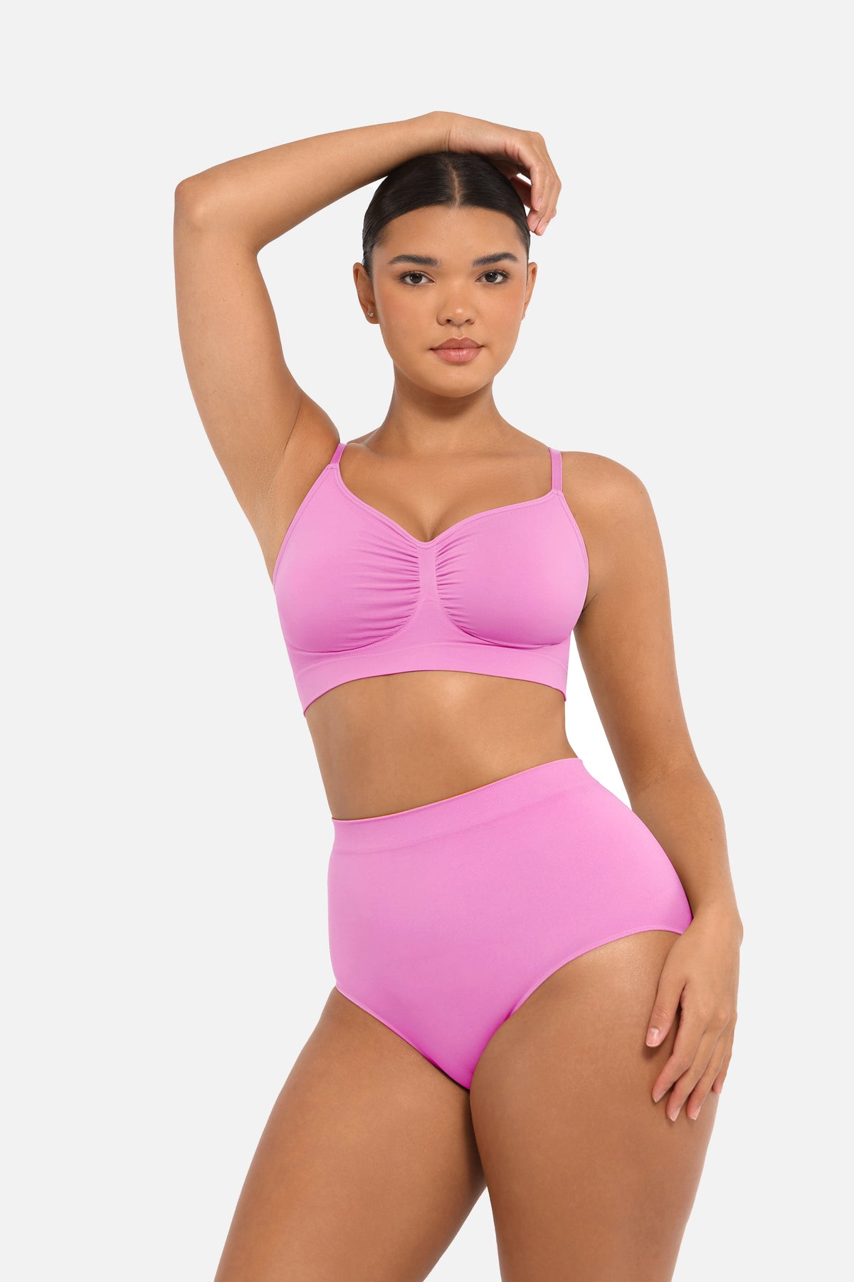 MT240117 — Seamless Mid-Rise Shaping Briefs