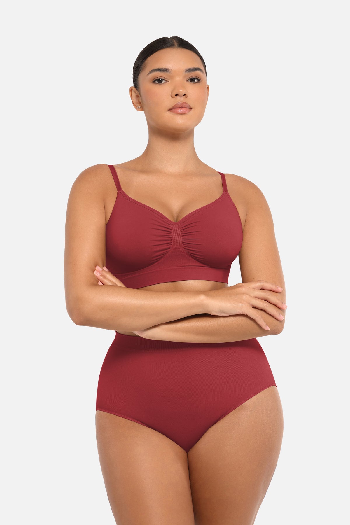 MT240117 — Seamless Mid-Rise Shaping Briefs