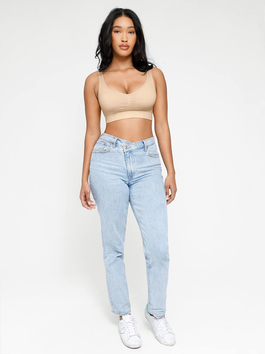 Soutien-gorge gainant à décolleté V et coussinets amovibles