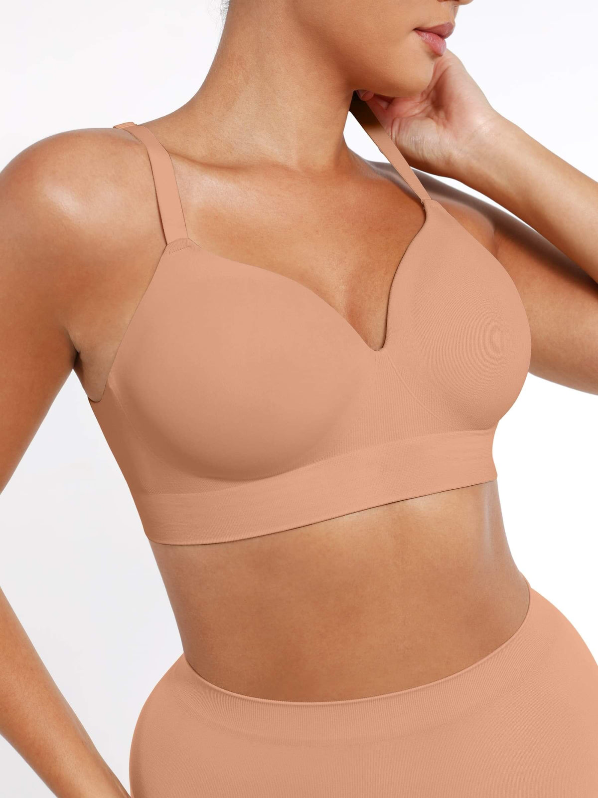 Soutien-gorge gainant sans armatures à bretelles amovibles