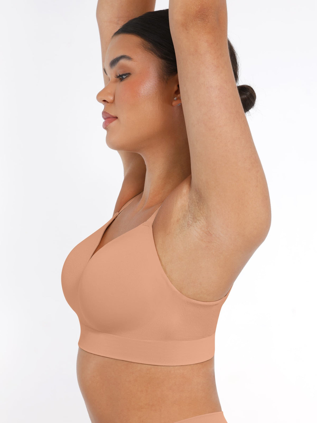 Soutien-gorge gainant sans armatures à bretelles amovibles
