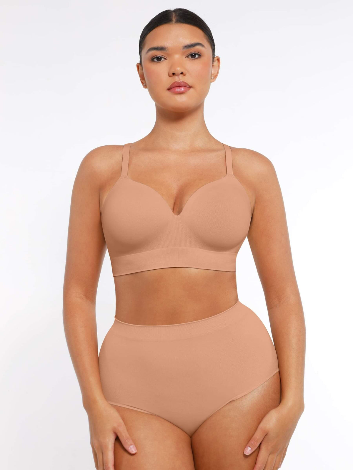 Soutien-gorge gainant sans armatures à bretelles amovibles