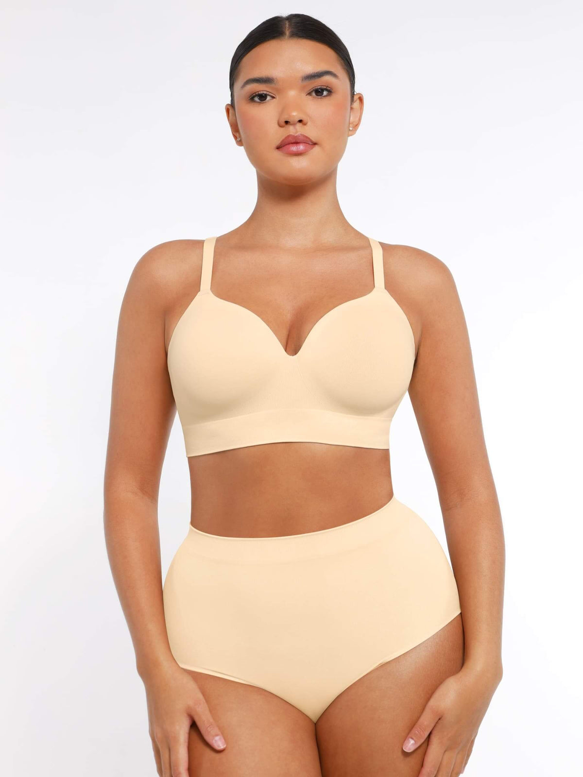 Soutien-gorge gainant sans armatures à bretelles amovibles