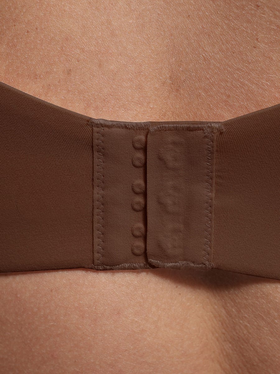 Soutien-gorge couvrant à armatures en maille extensible