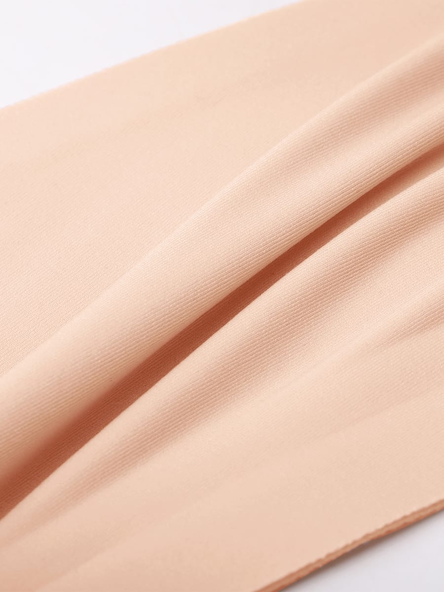 Soutien-gorge sans armatures à découpe centrale et maintien gel
