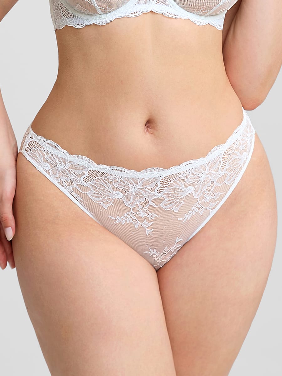 Low-Rise Floral Lace Briefs