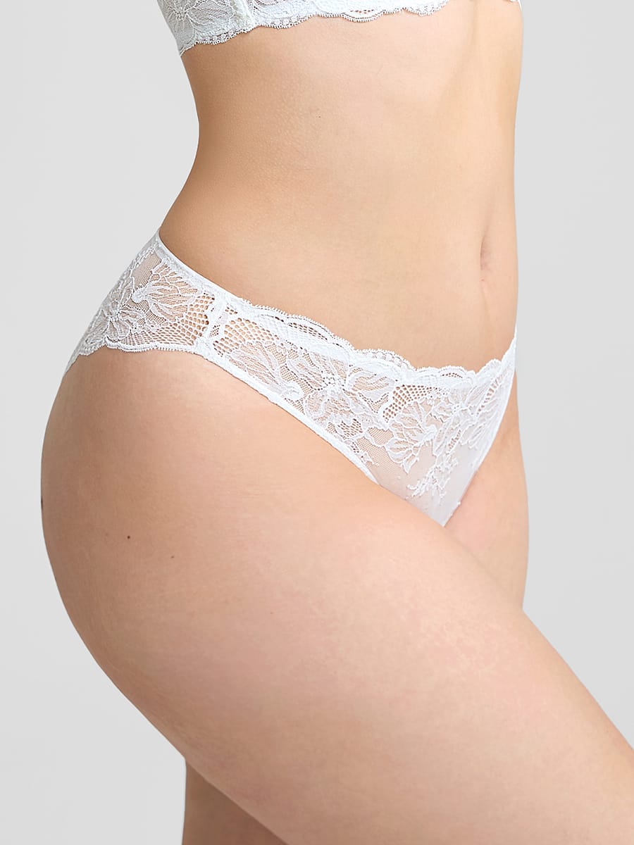 Low-Rise Floral Lace Briefs