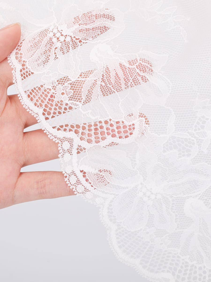 Low-Rise Floral Lace Briefs