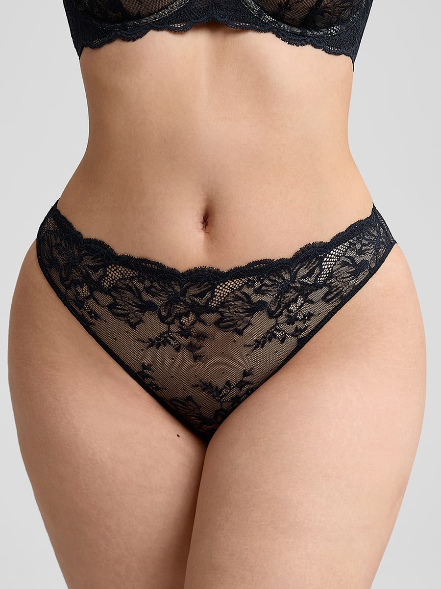 Low-Rise Floral Lace Briefs